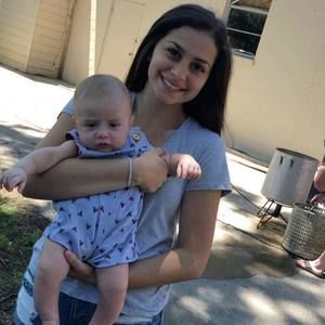 Meet your Posher, Hallie